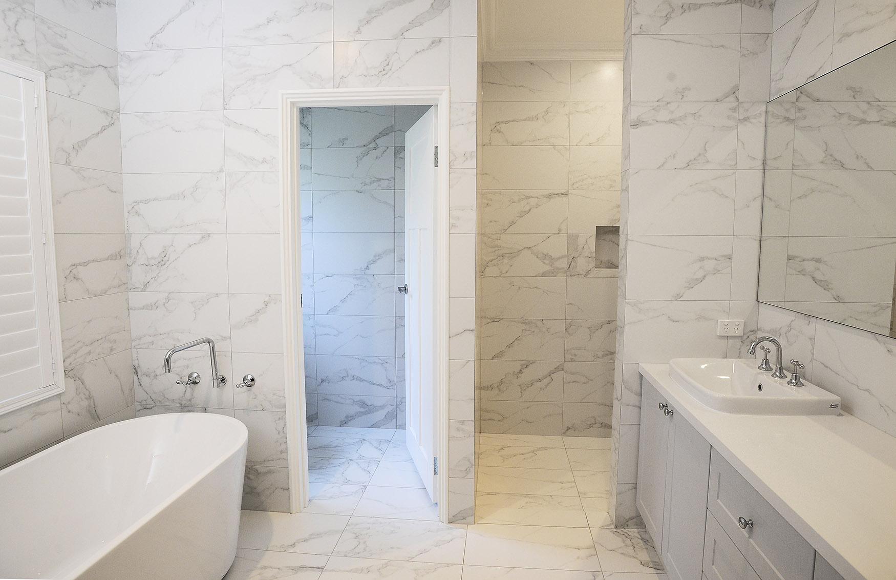 should-you-have-a-bath-bath-or-no-bath-amerex-renovations