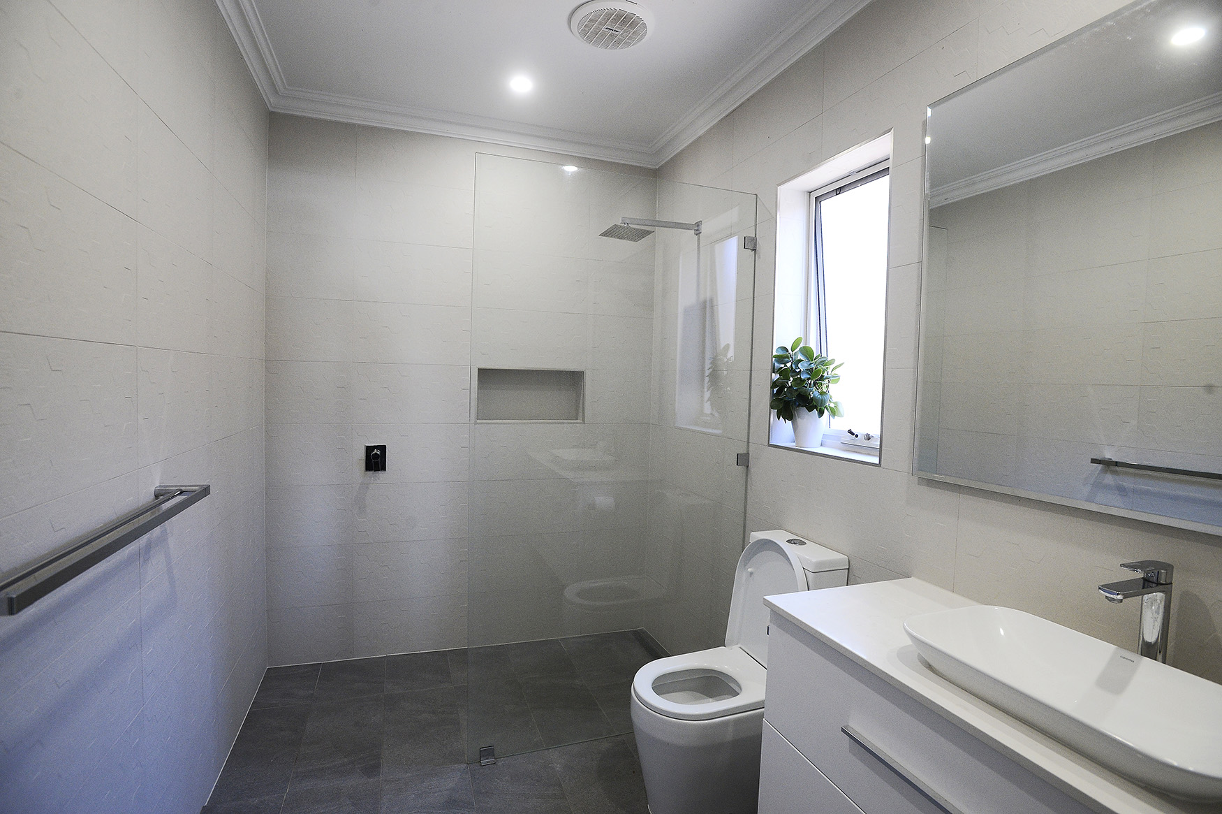 should-you-have-a-bath-bath-or-no-bath-amerex-renovations